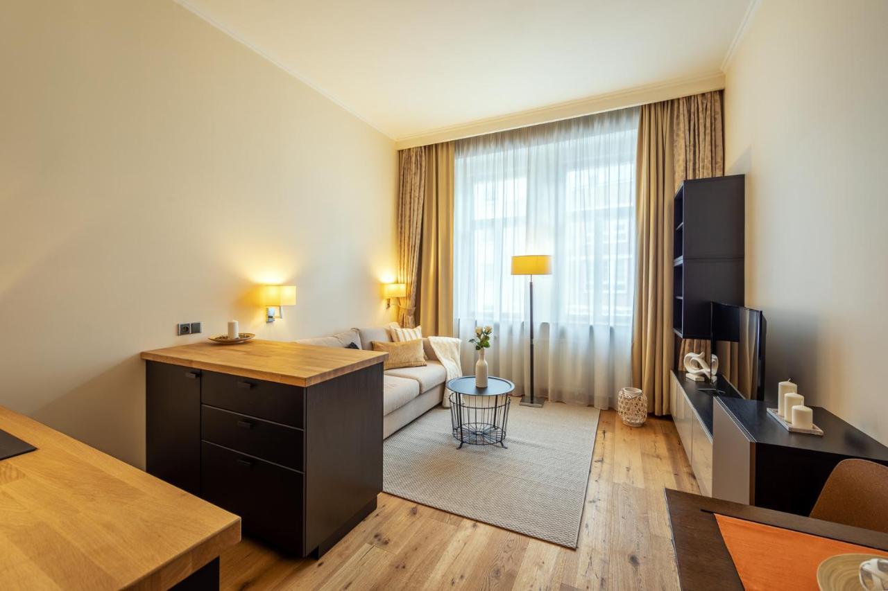 Design Merrion Hotel Praha Bagian luar foto