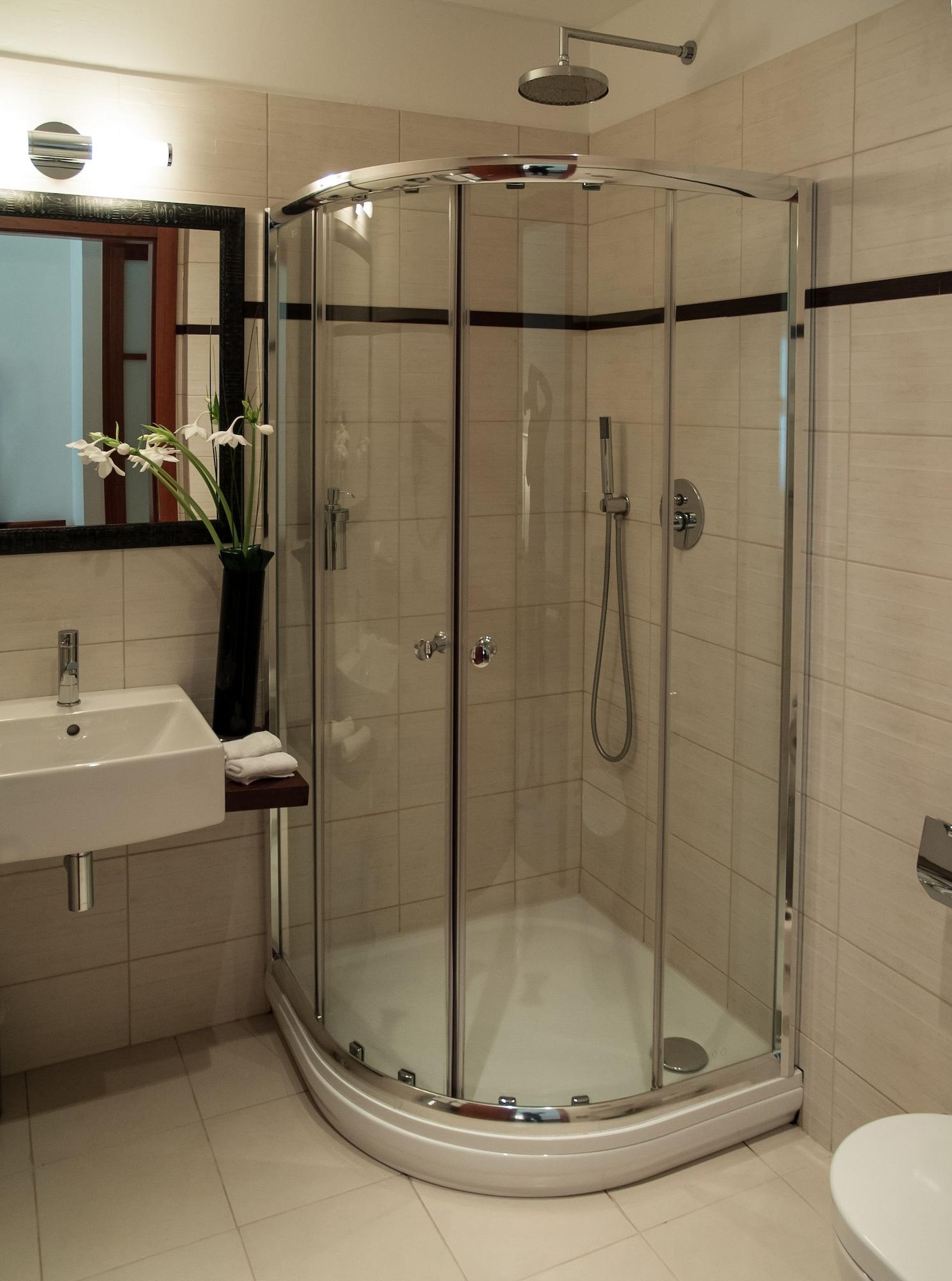 Design Merrion Hotel Praha Bagian luar foto